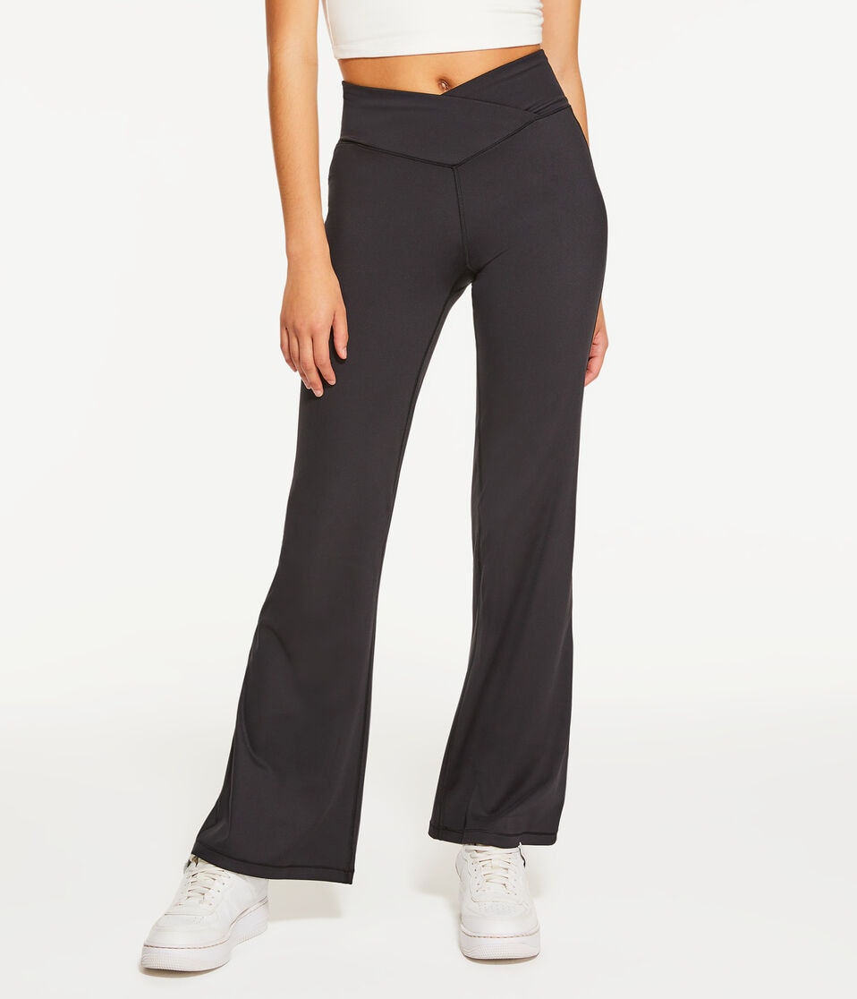 Aéropostale Flare Flex Crossover High-Rise Pants Black Fox